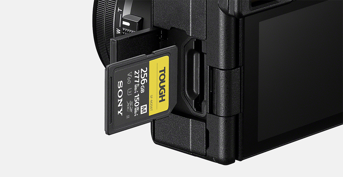 SD 메모리 카드가 장착된 카드 슬롯 이미지